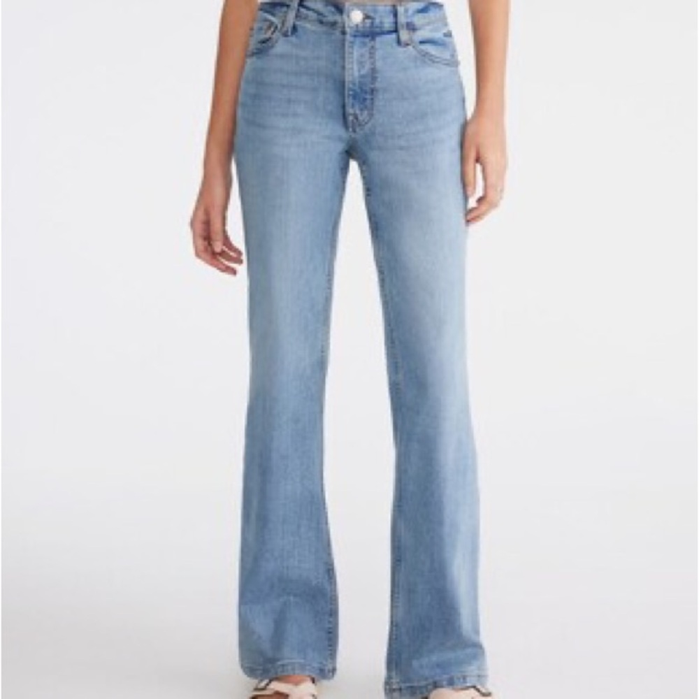 Aeropostale Light Wash Women's Mid-Rise Flared Jeans